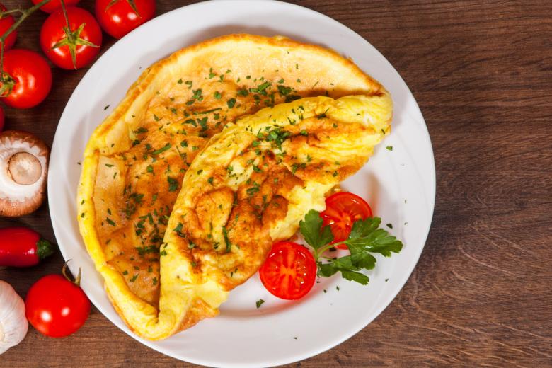 Омлет с молоком и добавками