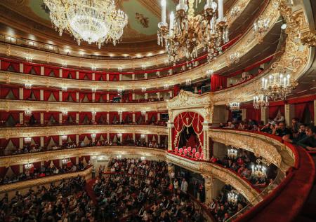 «Пофигизм и разгильдяйство»: почему гибнут актёры в Большом театре