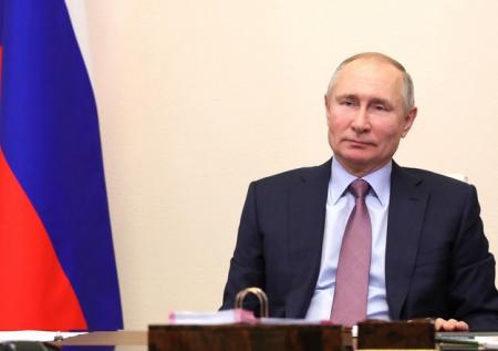 Путин внёс законопроект о продлении предельного срока службы генералов