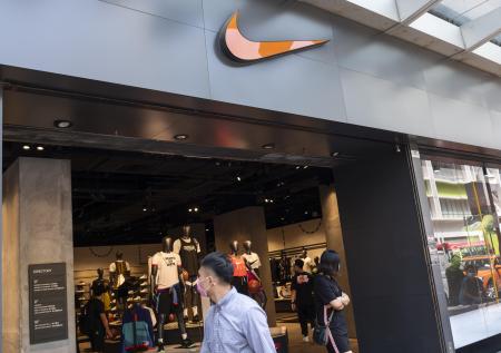 Китайцы объявили бойкот брендам H&M и Nike