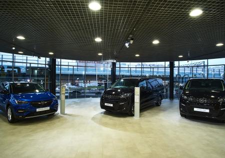 После снятия ограничений одними из первых заработают автодилеры 