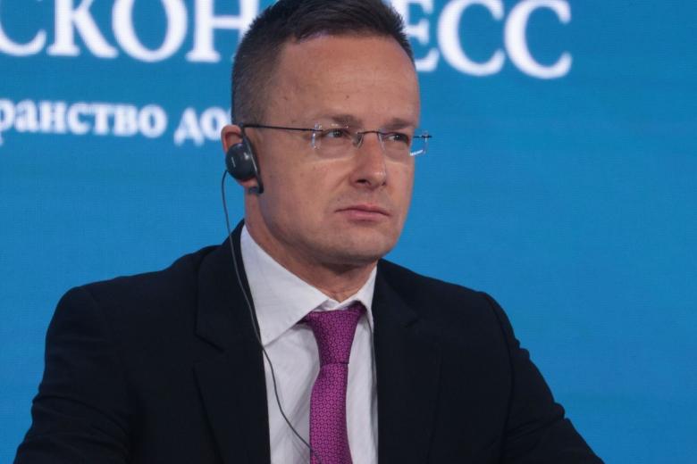 Петер Сийярто
