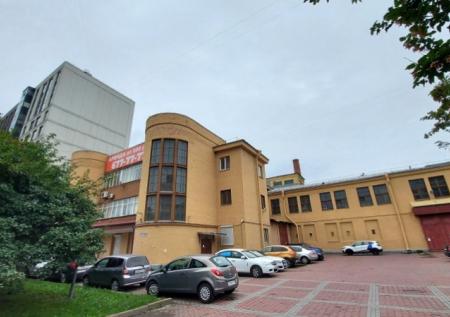 Писатель намерен превратить питерские бани в творческое пространство
