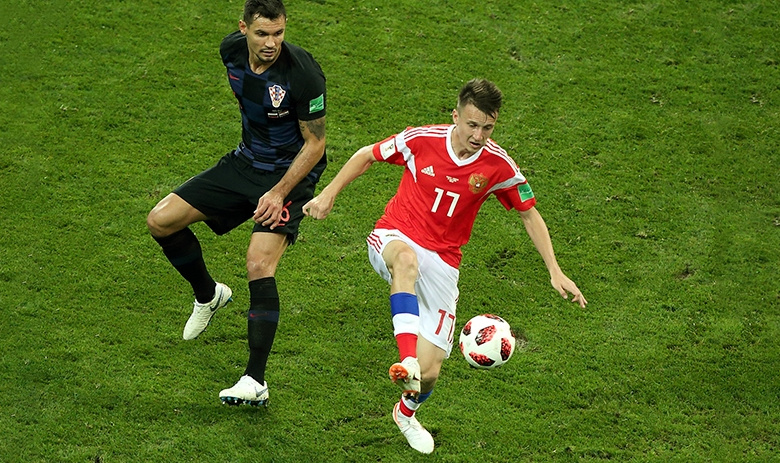  Александр Головин (справа)