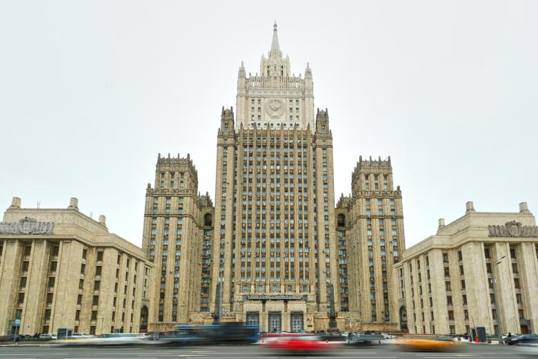 Здание Министерства иностранных дел РФ в Москве