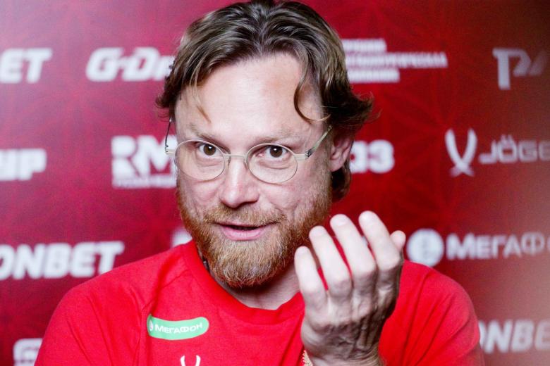 Валерий Карпин