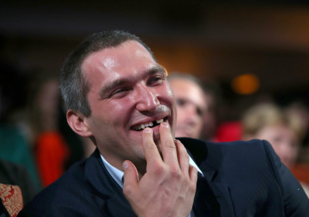 Лёд и пламя «Александра Великого»: фото из жизни хоккеиста Овечкина