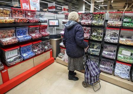 Россиян предупредили о скором росте цен на сладости