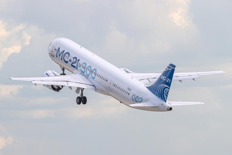 Пассажирский самолет МС-21-300