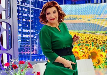 Степаненко показала себя на сцене без бюстгальтера
