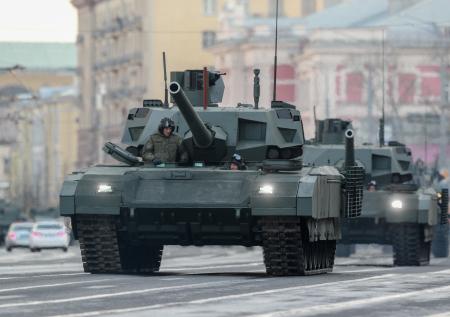 Стали известны сроки поступления танков «Армата» в ВС РФ