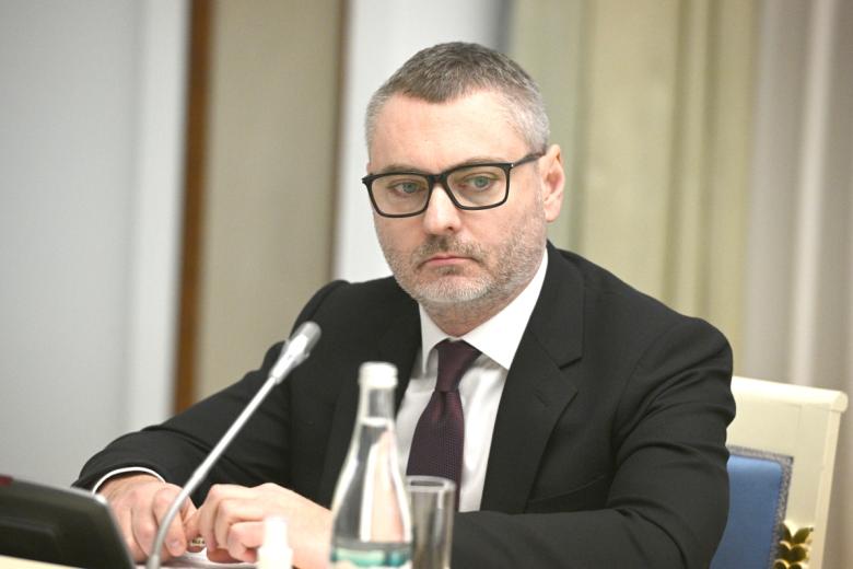 Максим Травников
