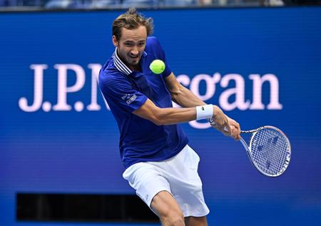 Медведев обыграл Джоковича и стал победителем US Open