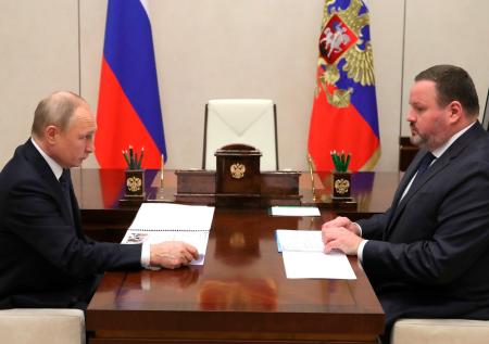 Путин отметил важность переобучения оставшихся без работы россиян