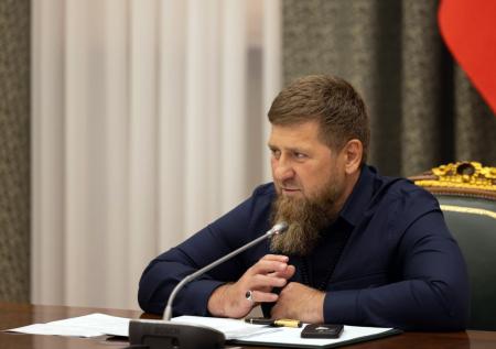 «Абсолютно здоровый»: Кадыров отжался 30 раз на камеру