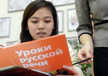 Страны СНГ «душат» русский язык. Есть только два исключения
