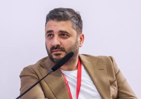 Андреасян осудил киношколы за воспитание ненавидящих Россию либералов