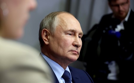 Путин пообещал наращивать темпы развития саровского ядерного центра