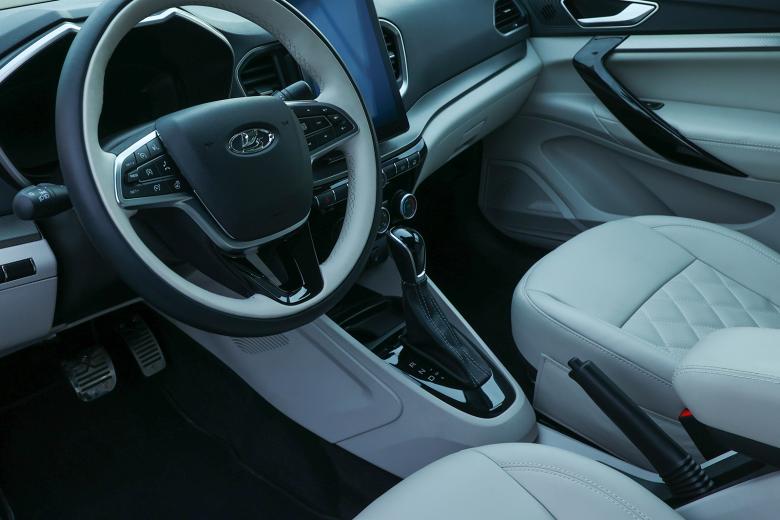 Lada Aura