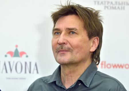 Юрий Бутусов уехал в Европу и покинул пост режиссера театра Вахтангова