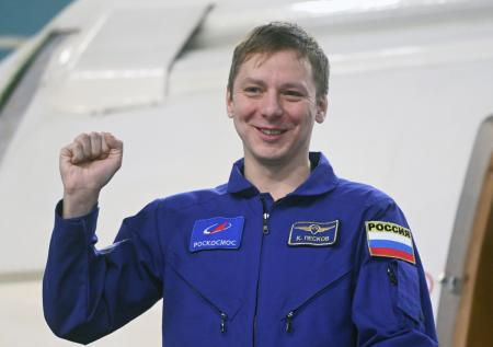 Космонавт Песков уже перешел на борт МКС