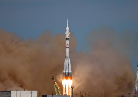 С Байконура запустили ракету-носитель с пилотируемым «Союзом»