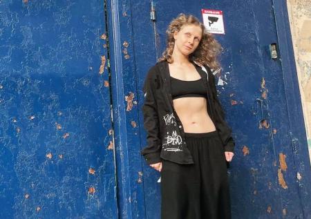 Участница Pussy Riot отказалась уезжать из России