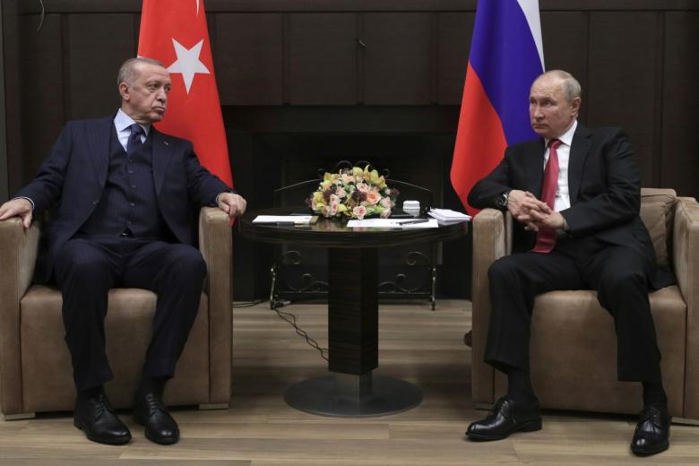 Президент РФ Владимир Путин и президент Турции Реджеп Тайип Эрдоган (слева направо)