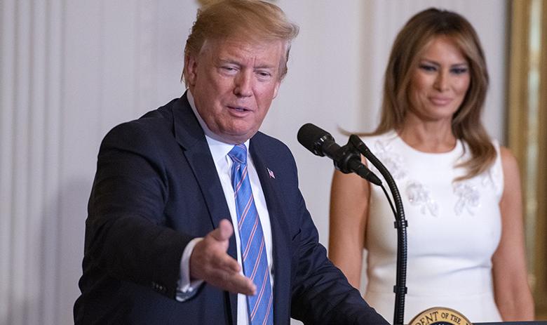 Президент США Дональд Трамп с супругой
