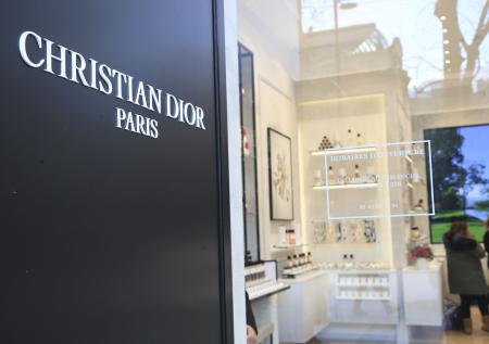 Dior пришлось извиняться за разозлившее китайцев фото