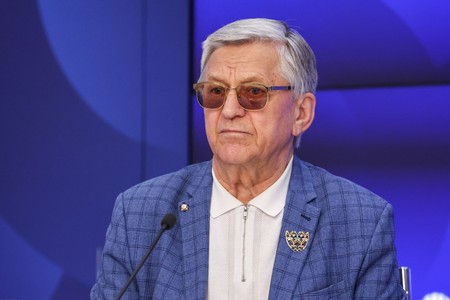 Олимпийский чемпион призвал жить по законам Китая