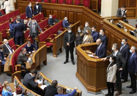 Рада уволила главу Фонда госимущества Украины Умерова