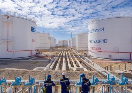 Казахстан за квартал поставит в ФРГ 300 тысяч тонн нефти