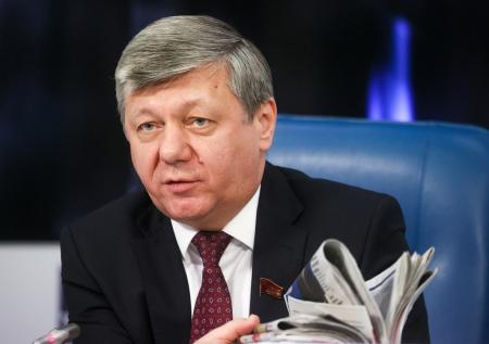 «Пусть успокоятся»: в ГД ответили на «бредовые» претензии Британии к России
