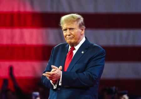 Букмекеры оценили шансы Трампа избраться на третий срок