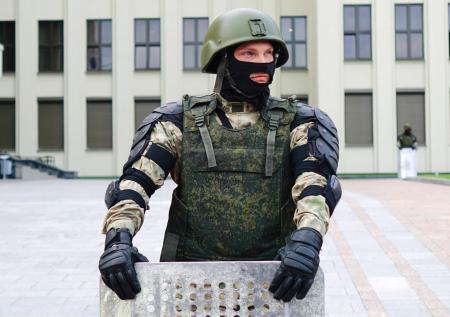 В Минске силовики начали задерживать граждан