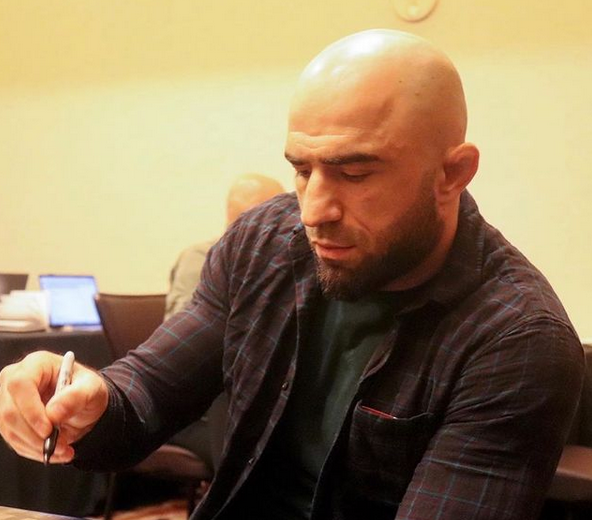 Омари Ахмедов