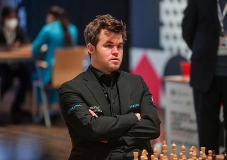 Гроссмейстер Карлсен отказался от чемпионского матча с Непомнящим