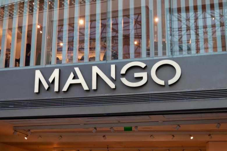 Магазин одежды Mango