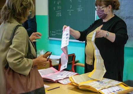 Явка на парламентских выборах в Италии составила 63,8%