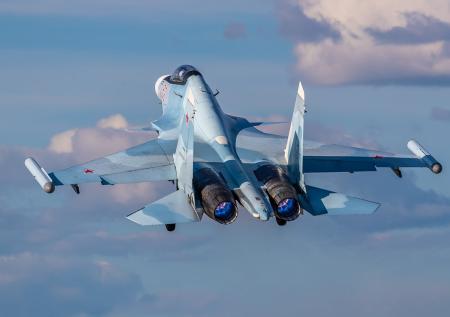 Су-35 победит французский Rafale в бою, считают в Ultimate Defence