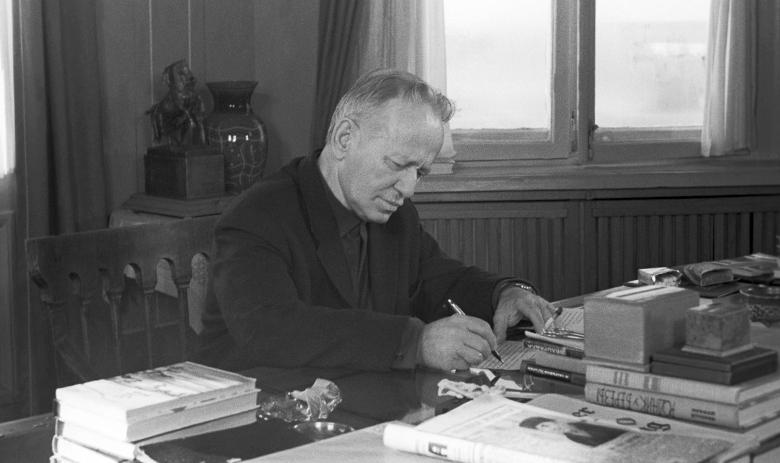 Писатель Михаил Шолохов