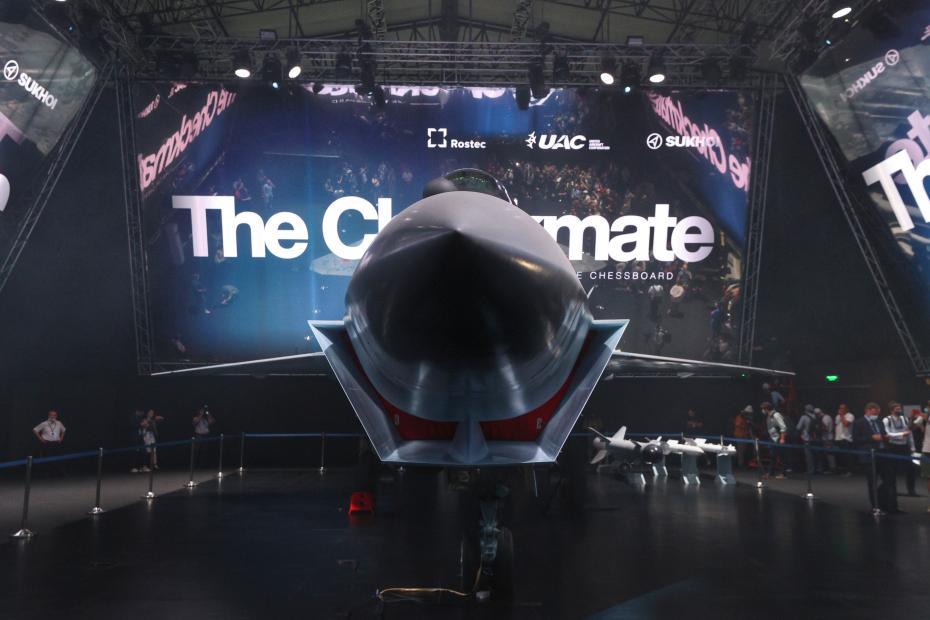 Су-75 — российский многофункциональный истребитель пятого поколения