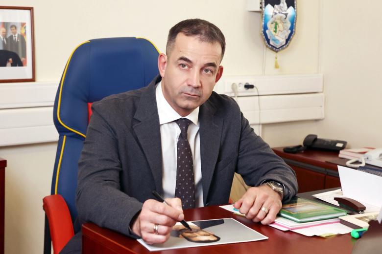 Дмитрий Певцов