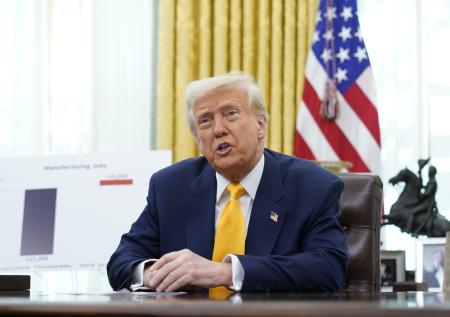 В США объяснили, зачем Трамп хочет сблизиться с Россией