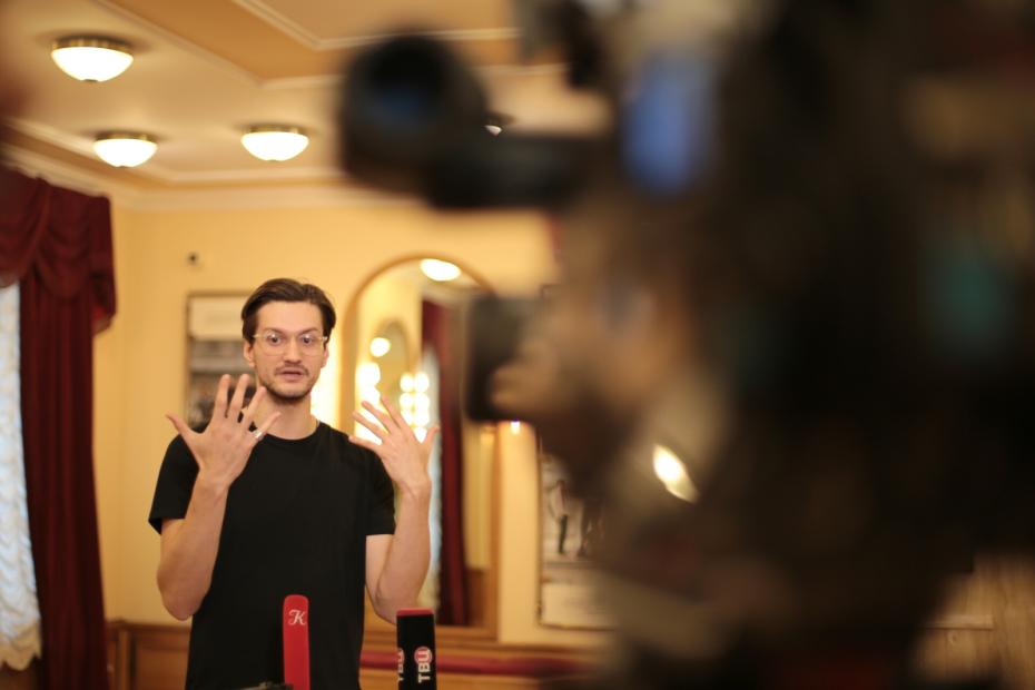 15 сентября прошел приуроченный к премьере спектакля «Багровый остров» в Театре Пушкина пресс-тур по булгаковским местам Москвы