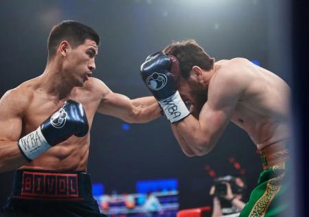 Мастер-класс от чемпиона: как Бивол разобрал Саламова и защитил титул WBA
