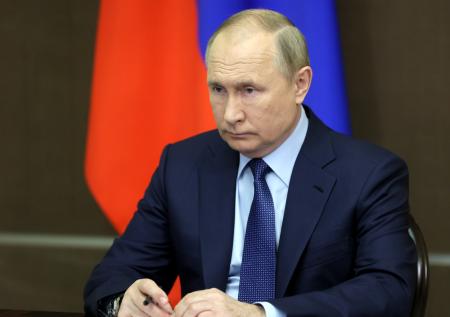 Коротченко объяснил заседание Путина с Совбезом после трёхсторонней встречи