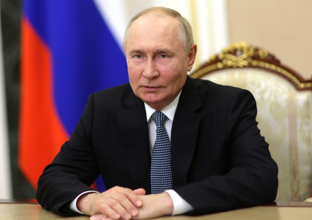 Путин прибыл в Туву