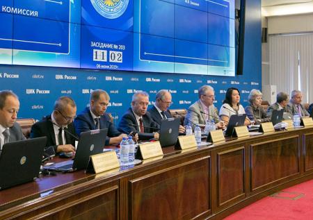 ЦИК заявила об административном давлении на избиркомы Петербурга